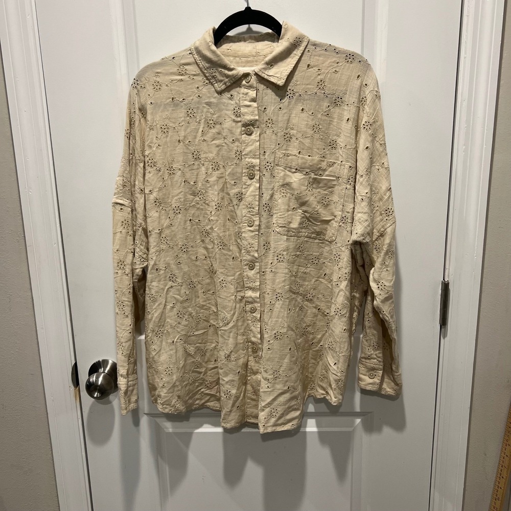 American Eagle Womens Button Down Eyelet Embroidery Beige S NWT